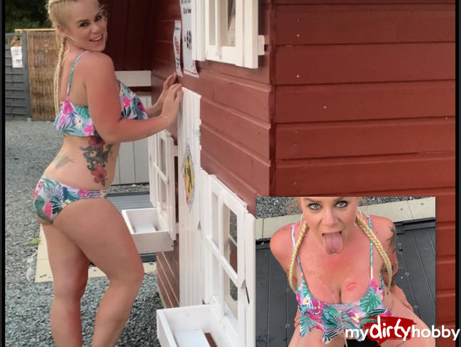 Bikini piss im Baumarkt Gartenhaus - komm jetzt mach mich nochmal nass nach dem Schwimmbad musste ic