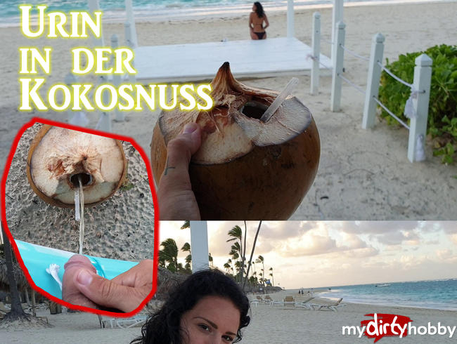 Die Kundin bekommt eine ganz besondere Kokosnuss