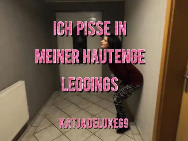 Ich pisse in meine hautenge Leggings